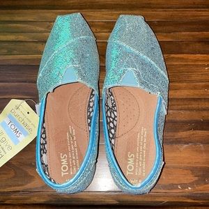 Toms